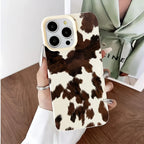 Etui na iPhone w krowie łaty