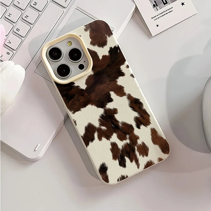 Etui na iPhone w krowie łaty