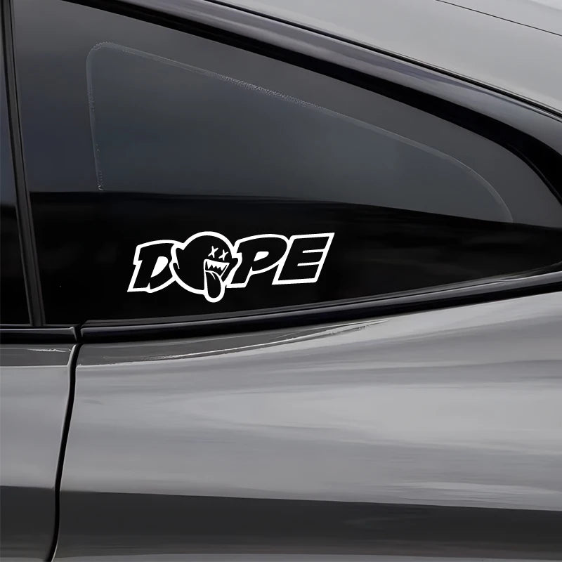 Naklejka „DOPE” na samochód, motocykl lub laptop