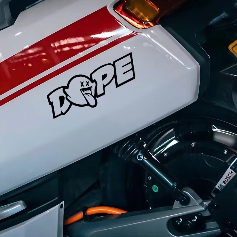 Naklejka „DOPE” na samochód, motocykl lub laptop